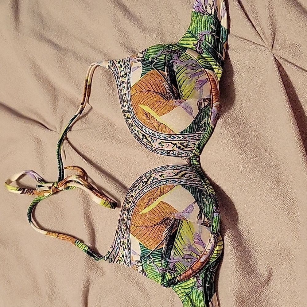 Victoria's Secret Very Sexy push up bikini top 32B - Bohemian print rhinestones